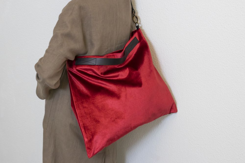 velvet-shopper-bag-colore-rosso.jpg