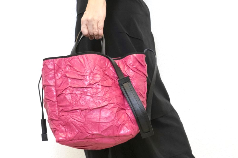 borsa-a-cubo-in-pelle-colore-big-bubble.jpg