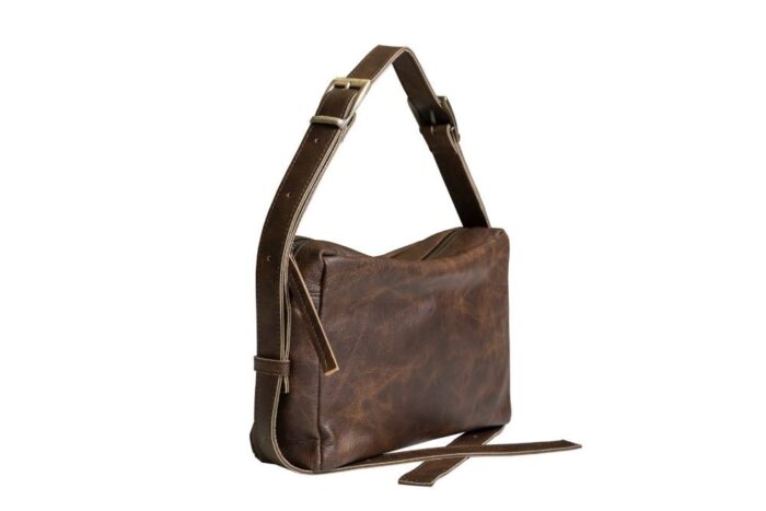 borsa-in-pelle-mocha-mousse-pe25