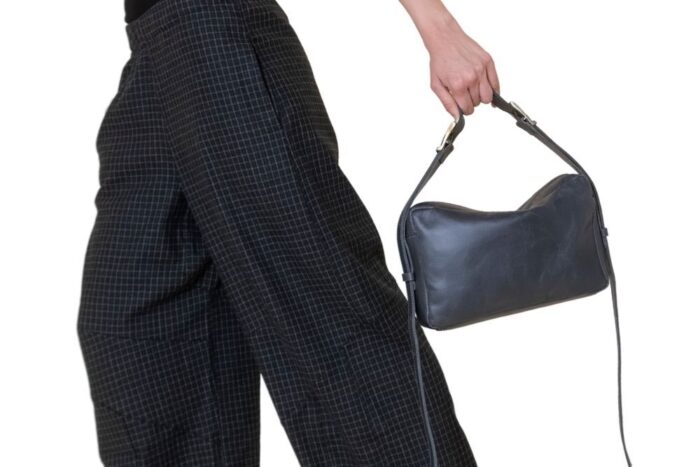 borsa-in-pelle-vintage-blu-a-spalla-con-tracolla