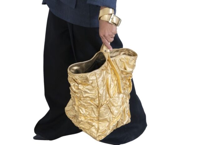 borsa-tracolla-in-pelle-lamonata-colore-oro