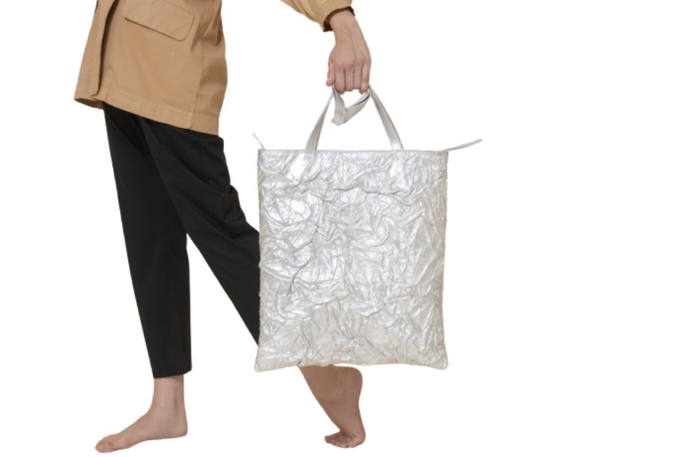 shopping-bag-in-pelle-silver-light