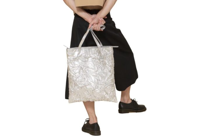 tote-bag-in-pelle-colore-argento-estate-2025