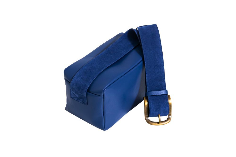 borsa-mini-box-in-pelle-scamosciata-bluette