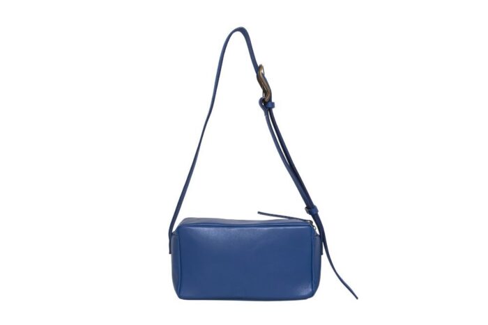 scatoletta-borsa-in-pelle-a-tracolla-con-maxi-fibbia-bluette