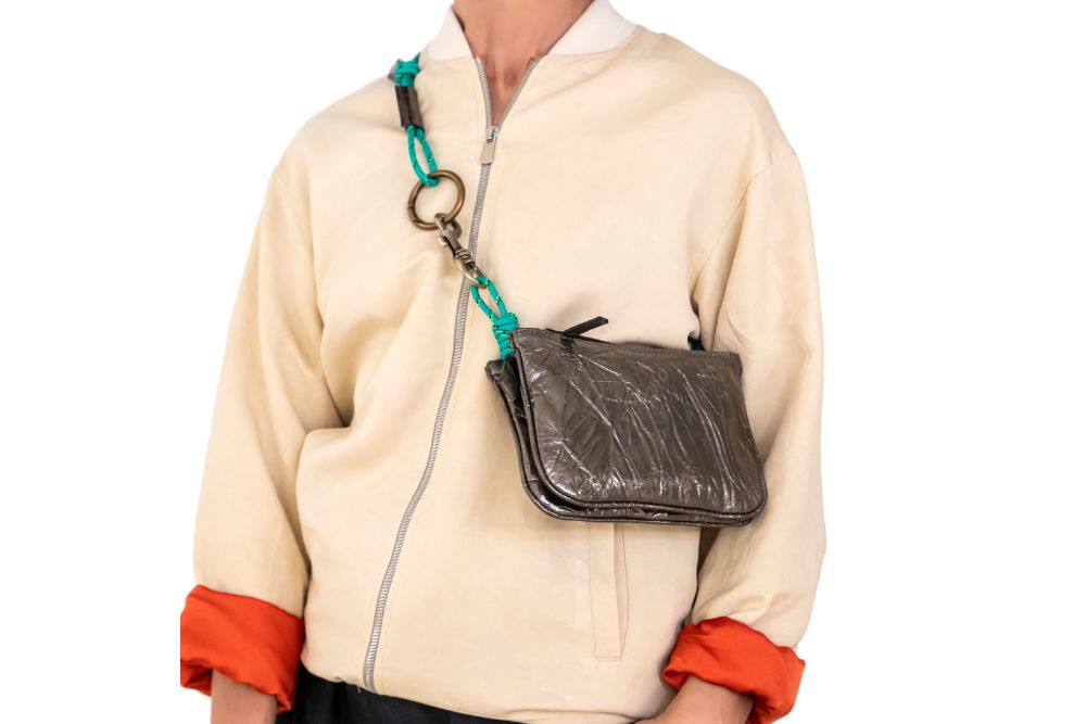 mini-bag-a-doppio-scamparto-pelle-laminata-effetto-increspato