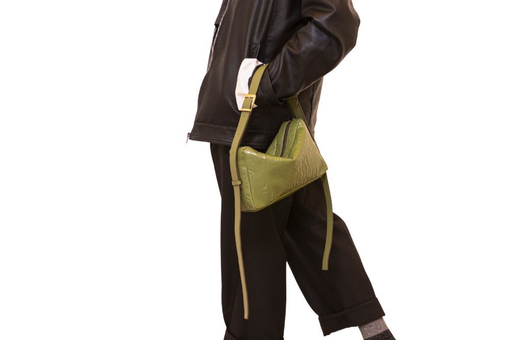 borsa-pelle-increspata-paola-simeome-colore-verde-oliva