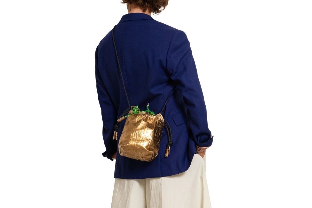 borsa-elegante-pelle-colore-oro
