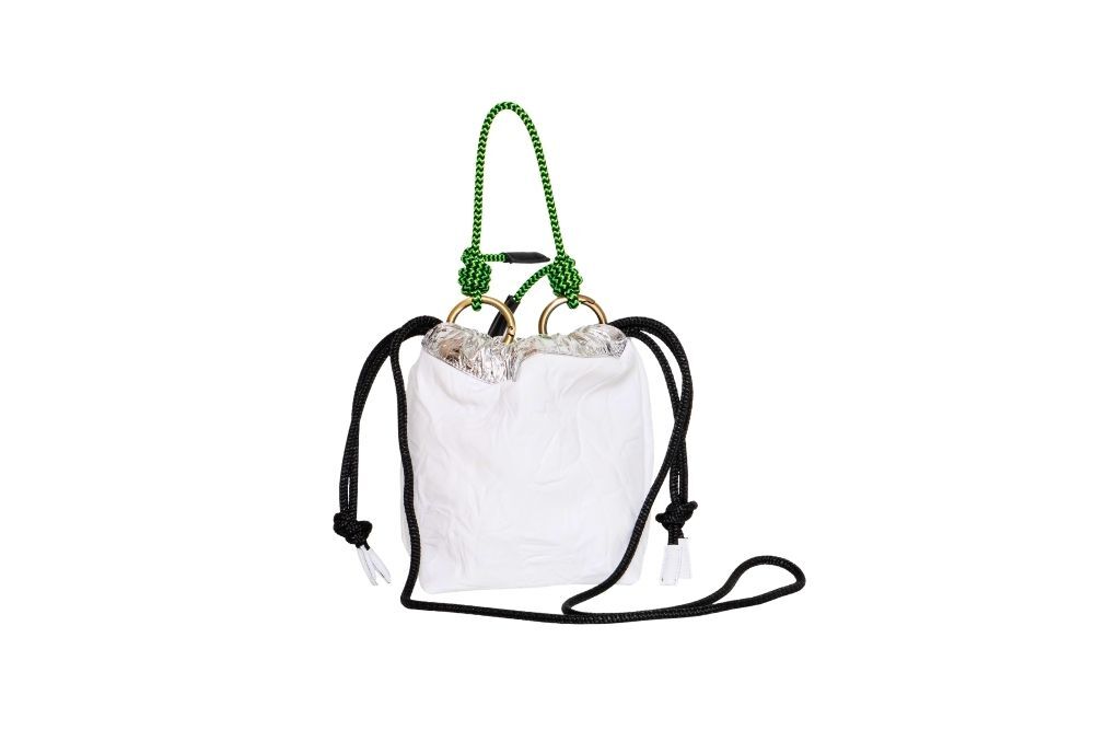 borsa-mini-sacchetto-pelle-effetto-increspato-colore-bianco-chiusura-coulisse