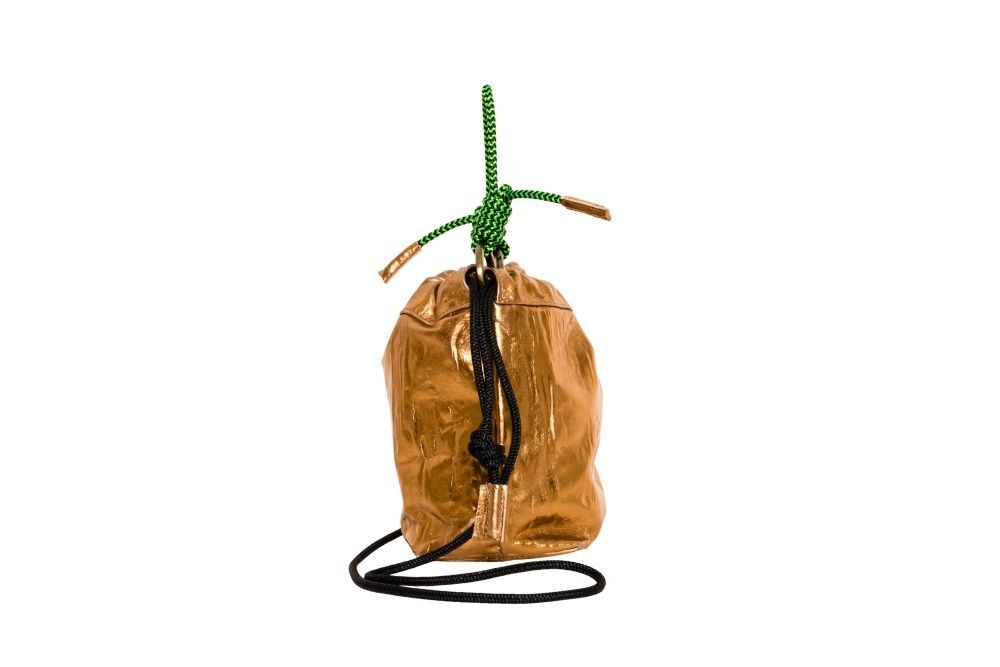 borsa-mini-sacchetto-pelle-increspata-colore-oro-coulisse