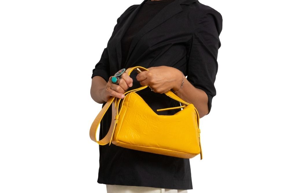 borsa-piccola-tracolla-pelle-gialla